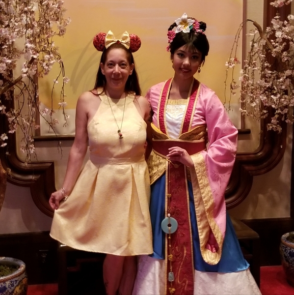 Meet your Host Posh-keteer Ambassador Starletto for nightly shows with Music - Picture 12 of 15